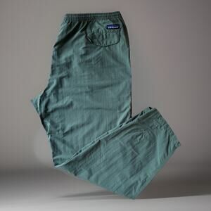 Patagonia Baggies Pants Large Green Vintage Outerwear Hiking Utility Jogger